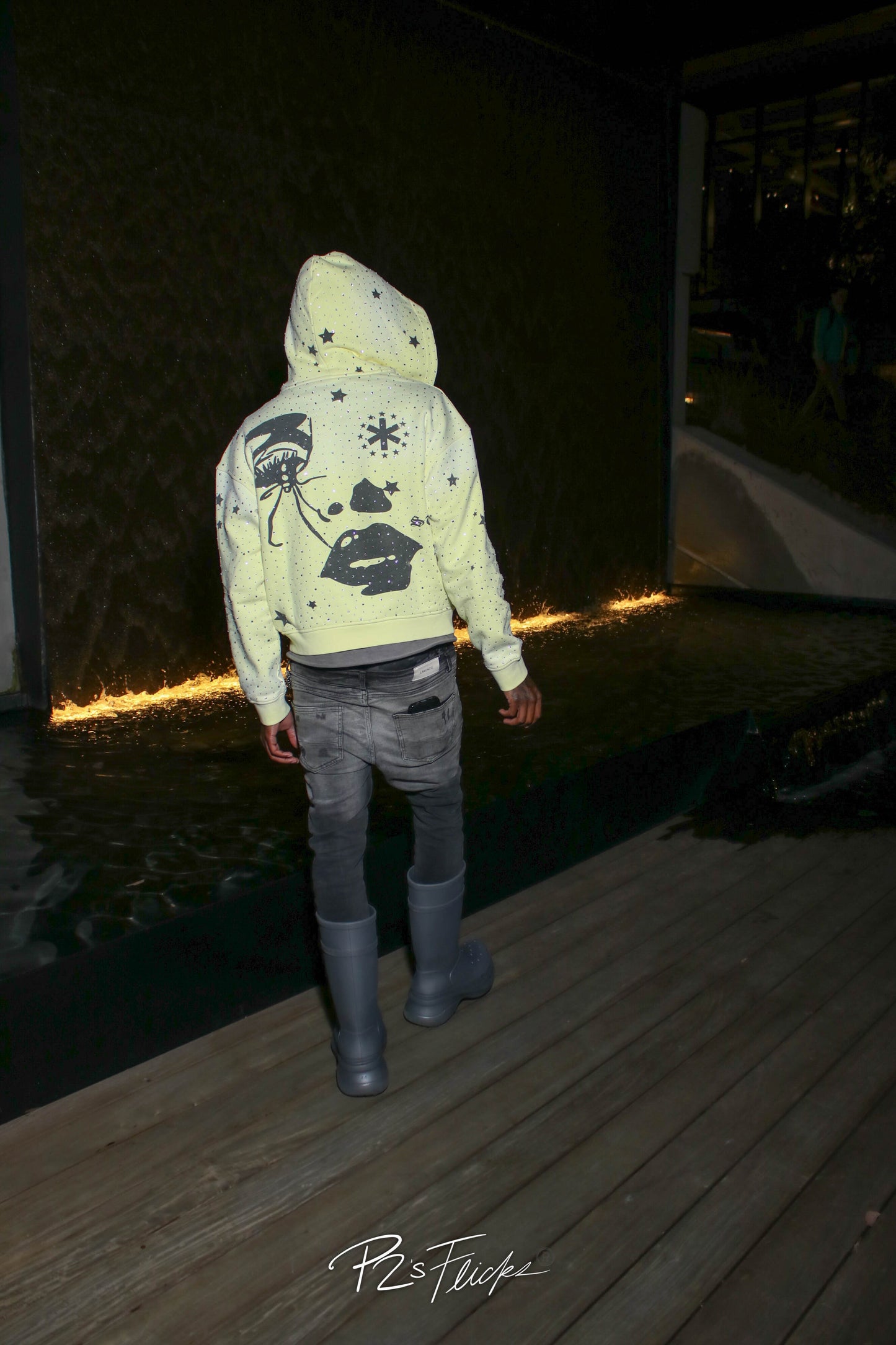 V1 SPOT LIGHT YELLOW ZIP UP